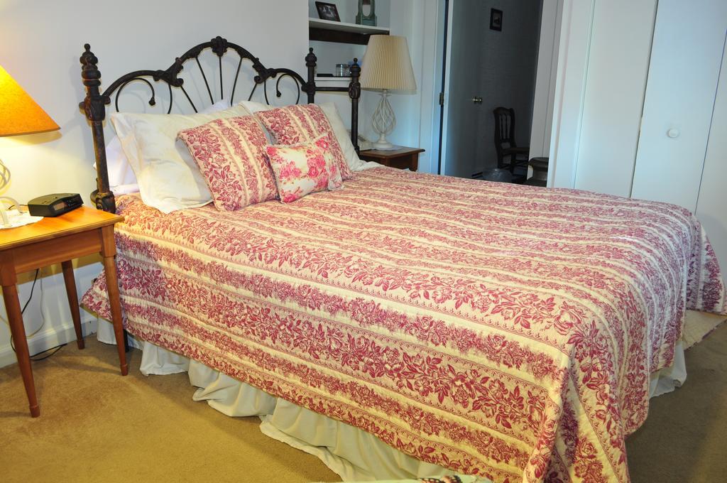 The Chester House Inn Bagian luar foto