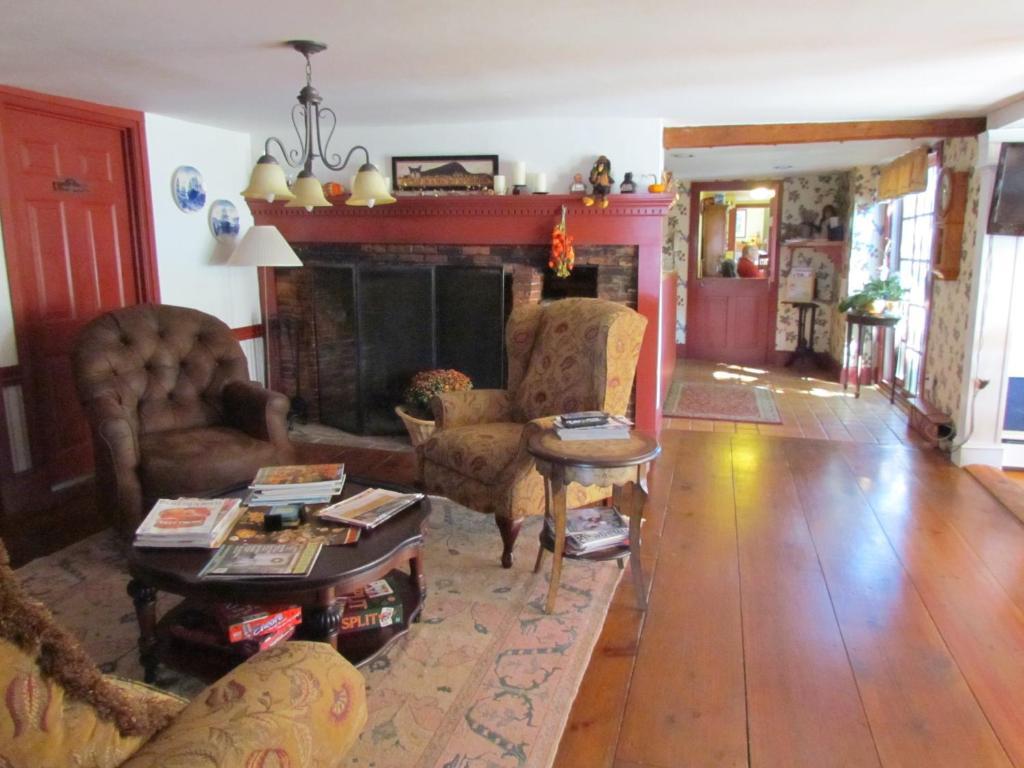 The Chester House Inn Bagian luar foto