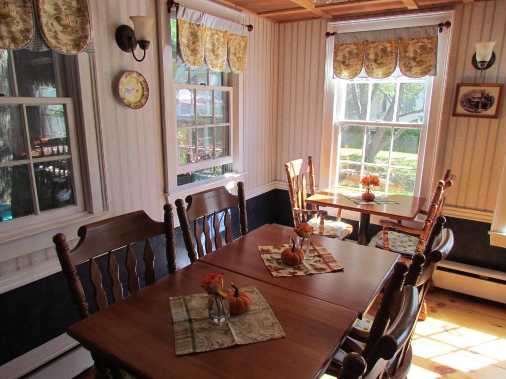 The Chester House Inn Bagian luar foto